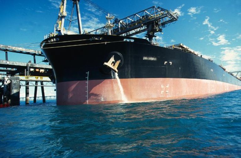 medium_discharging_ballast_water