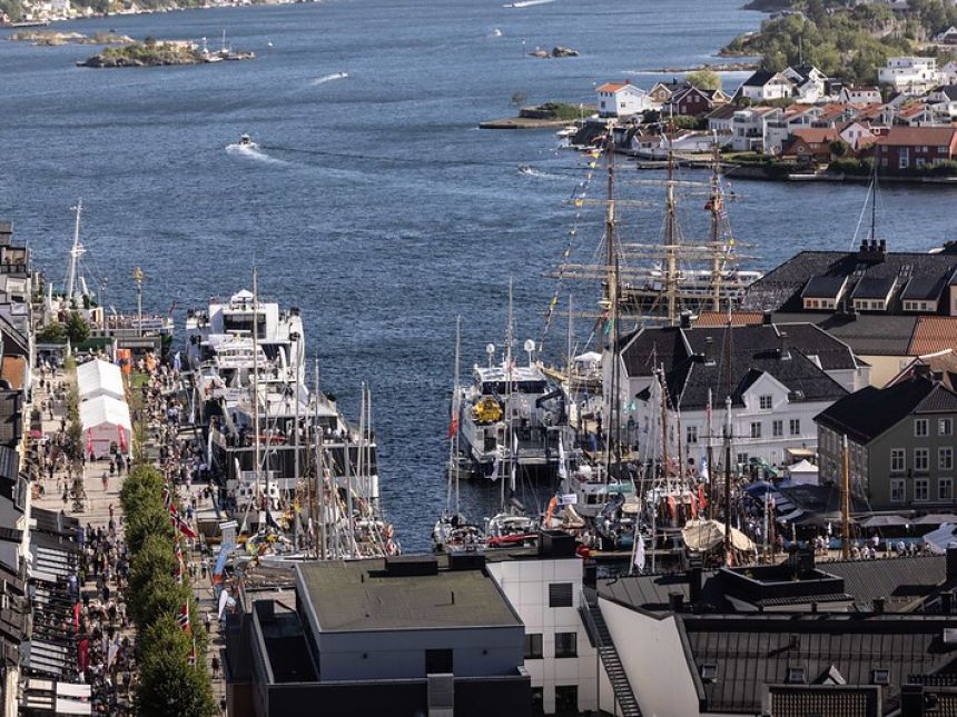 Arendal fra lufta
